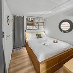 Bord Du Canal Du Rhone A Sete Sur 