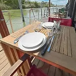 بوتيل Bord Du Canal Du Rhone A Sete Sur 