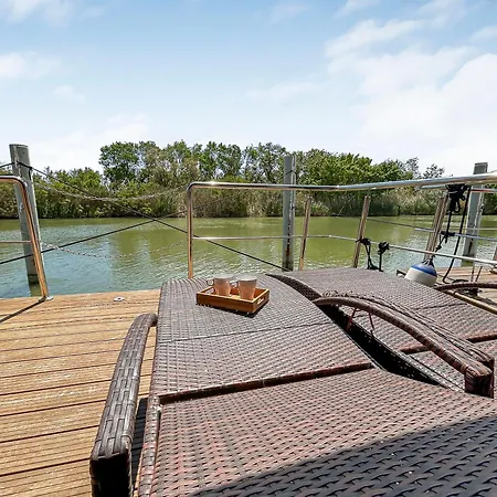 Bord Du Canal Du Rhone A Sete Sur 