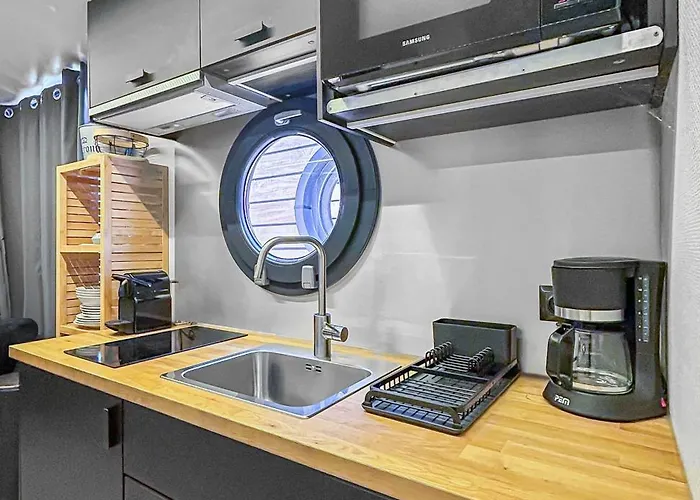 Bord Du Canal Du Rhone A Sete Sur 